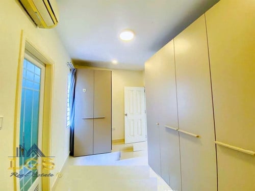 ឱកាសមាស! ផ្ទះអាជីវកម្ម​នៅបុរីប៉េងហួតបឹងស្នោ ​ទីតាំងល្អ​តម្លៃក្រោមទីផ្សារ! 📉🔥😱