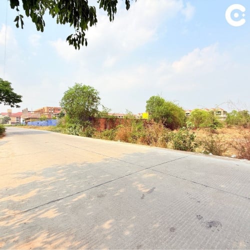 📍សំរោងក្រោម, ពោធិសែនជ័យ, ភ្នំពេញ •$290/m2. | 📍 Samraong Kraom, Por Senchey, PP.  • $290/sqm