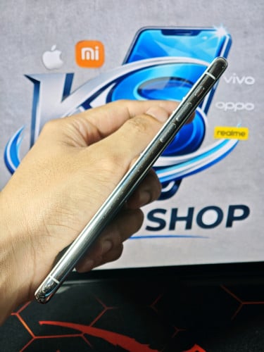 📱iPhone 11 Pro Max / LL/A💾Storage 64G✅នៅស្អាត98.5%🔋Battery 88%(លក់មានការធានាត្រឹមត្រូវ)
