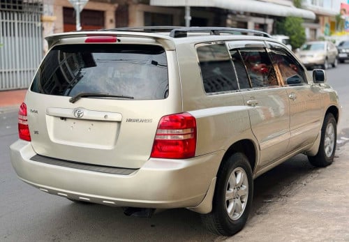 🔥Highlander 02V6ប៉ុង1 កៅអុីចុចក្នុងលឿង ផ្លាកលេខ2AN ឡានមូលអត់បុកប៉ះច្រេះ