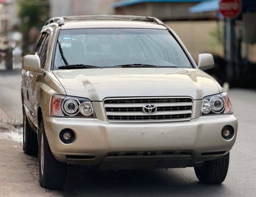 🔥Highlander 02V6ប៉ុង1 កៅអុីចុចក្នុងលឿង ផ្លាកលេខ2AN ឡានមូលអត់បុកប៉ះច្រេះ