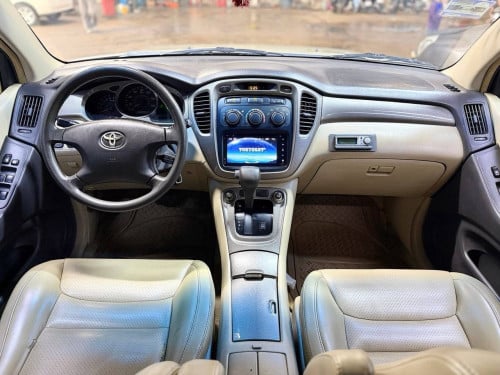 🔥Highlander 02V6ប៉ុង1 កៅអុីចុចក្នុងលឿង ផ្លាកលេខ2AN ឡានមូលអត់បុកប៉ះច្រេះ
