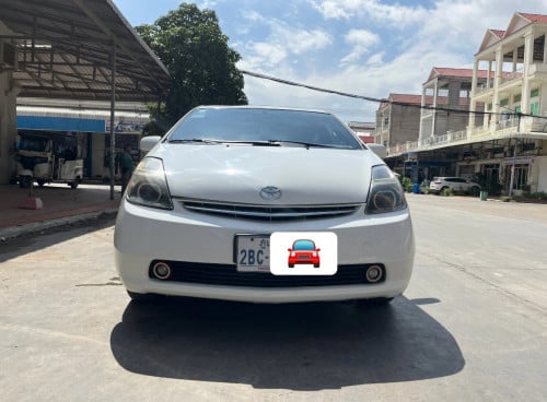 🚘toyota Pirus 06 haftfulll ពណ៍ស