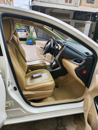 លក់VIOS ឆ្នាំ018.រំលោះសុទ្ធរឺប្តូរទ្បានបានគ្រប់សារីនឹងខេត្ត