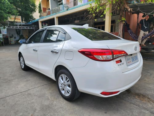 លក់​ VIOS ឆ្នាំ018  ម្ចាស់ទី១ មានរំលោះសុទ្ធរឺវ៉ៃដូរបានគ្រប់សារីគ្រប់ខេត្ត
