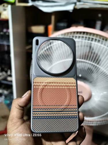 ខេស vivo x 300 ultra លក់ 8$ ខេសថ្មី