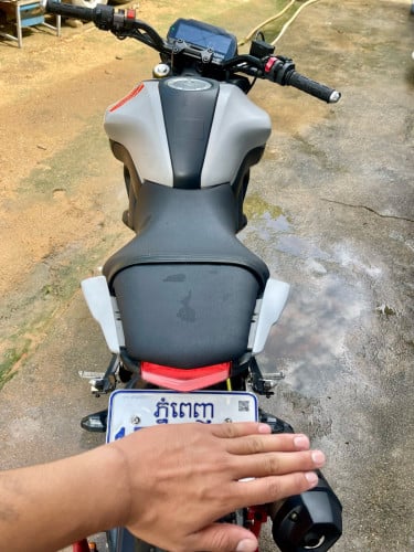 លក់Yamaha MT15 155cc ឆ្នាំ2019មានពន្ធត្រឹមត្រូវម៉ាសុីនុំមិនដែលដោះ