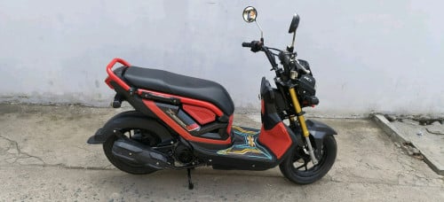 ម៉ូតូzoomerx 018លក់830$មានពន្ធ