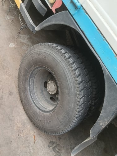 2.5T ឆ្នាំ02ឡានស្អាត11000$ (Telegram 070580007)
