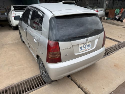 2005 ឡានស្អាត