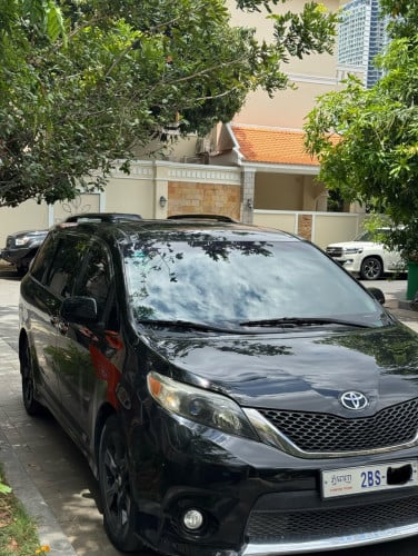 2013 Sienna SE Full Option