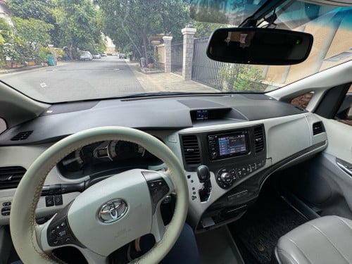 2013 Sienna SE Full Option