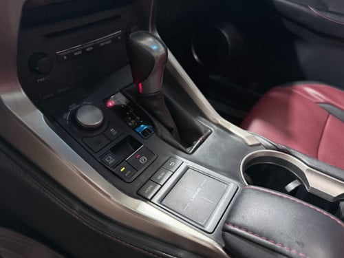 2015 up 2018 Lexus NX200t F-Sport ក្នុងក្រហម