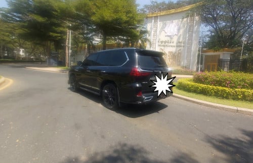 2018 l Lexus 570 l Super Sport l Clear Stock
