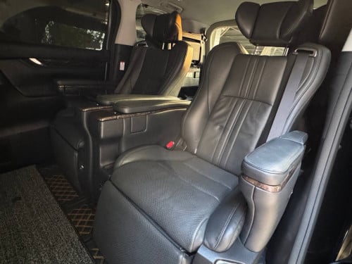 2020 Full Excutive lounge Hybrid