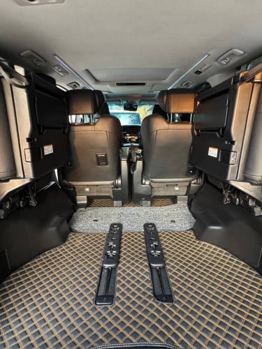 2020 Full Excutive lounge Hybrid
