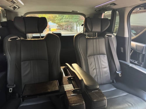 2020 Full Excutive lounge Hybrid