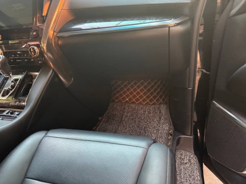 2020 Full Excutive lounge Hybrid
