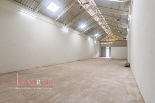 216 sqm Warehouse For Rent in Tuol Tumpung