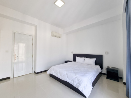 2Bedroom Swimming Pool Furnished Serviced Apartment with Gym For Rent near AEON mall