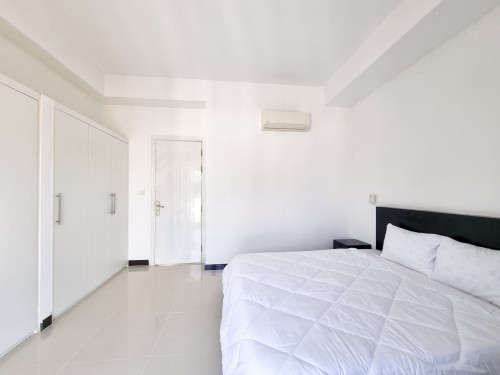 2Bedroom Swimming Pool Furnished Serviced Apartment with Gym For Rent near AEON mall