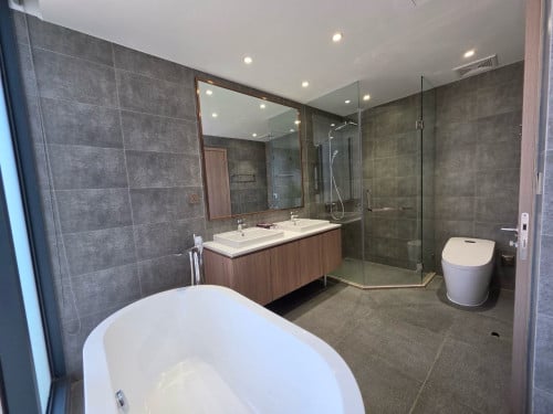 3 Bedroom Penthouse Sky Villa For Rent in Olympic