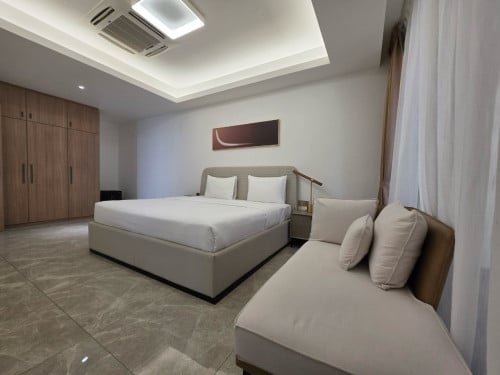 3 Bedroom Penthouse Sky Villa For Rent in Olympic