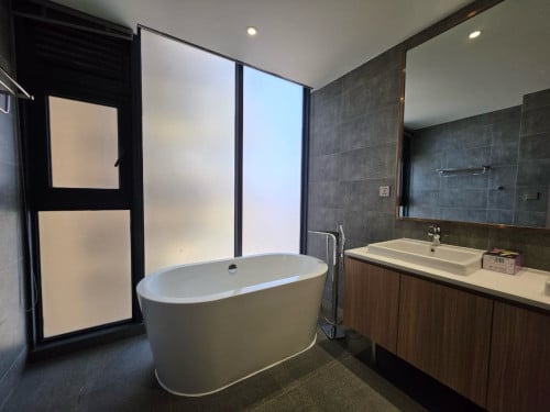 3 Bedroom Penthouse Sky Villa For Rent in Olympic