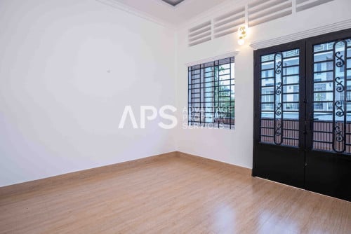 3 Bedroom Townhouse For Sale | Beong Tompun | Phnom Penh