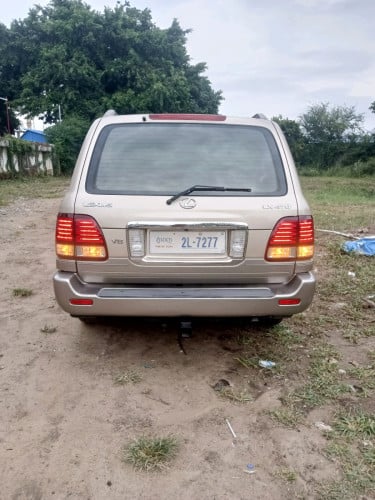 470ឆ្នាំ2000ម្ចាសដេីមលក់ដូសារី11000$ចរចារ
