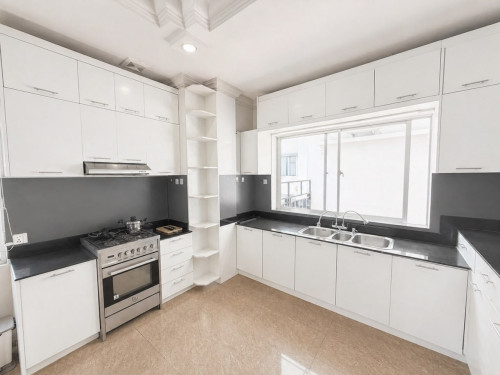 4BR Penthouse Fully furnished Serviced Apartment for rent in BKK1