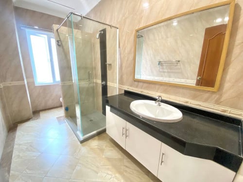 4BR Penthouse Fully furnished Serviced Apartment for rent in BKK1