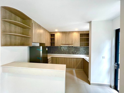 5 Bedroom Villa for Rent in Borey Chipmong 598
