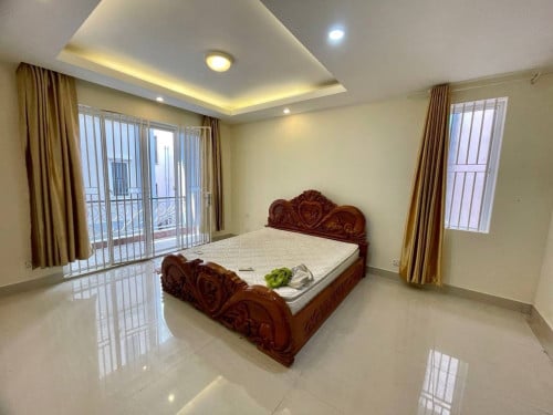 6 Bedroom Villa for Rent in Borey Pipup Thmey