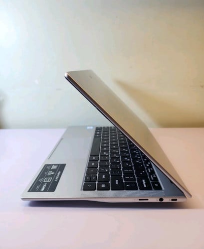 Acer aspire lite 14 ស្អាត 98%