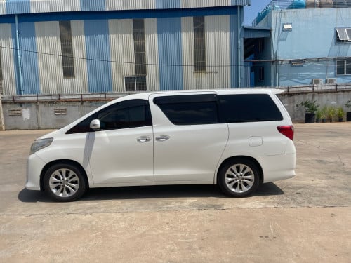 Alphard 2014