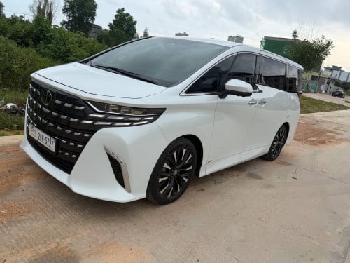ALPHARD 2024 Lounge HEV New 99%