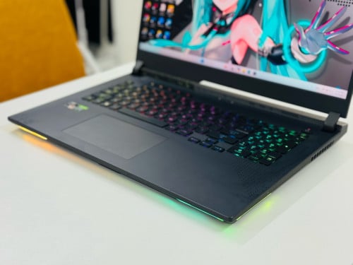 ASUS ROG STRIX G713RW
