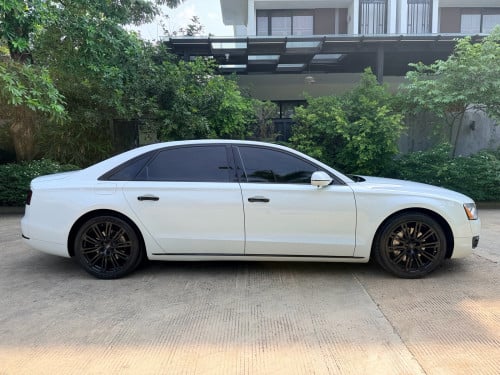 Audi A8L តួវែង 2013ដំបូលបើក 2 តង់ កៅអីម៉ាស្សា Full option VIP