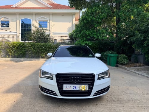 Audi A8L តួវែង 2013ដំបូលបើក 2 តង់ កៅអីម៉ាស្សា Full option VIP