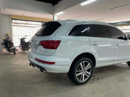 Audi Q7 ឆ្នាំ2015