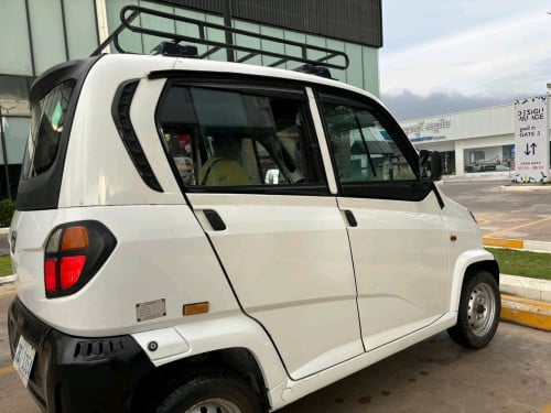 Bajaj quteលក់