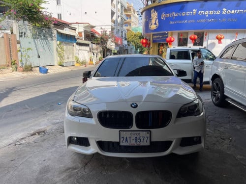 BMW 5 Series 2012 For Rent /出租