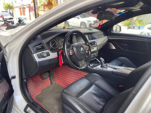 BMW 5 Series 2012 For Rent /出租