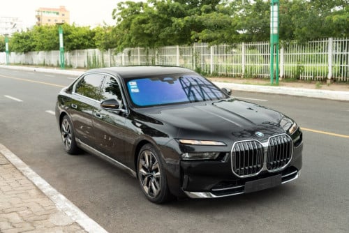 BMW 740i 2023 Plate number