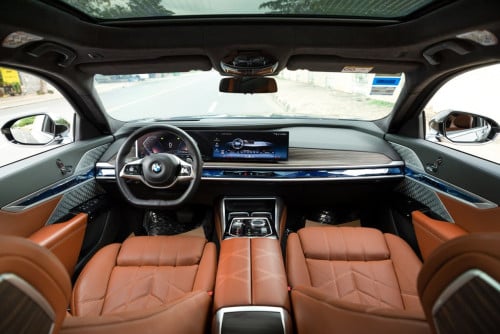 BMW 740i 2023 Plate number