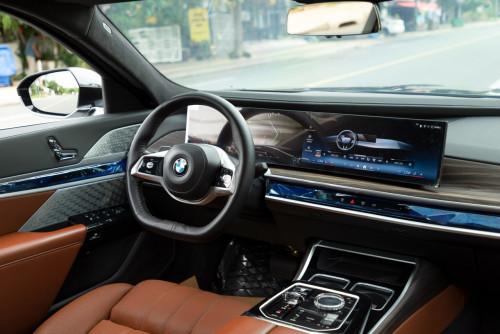 BMW 740i 2023 Plate number