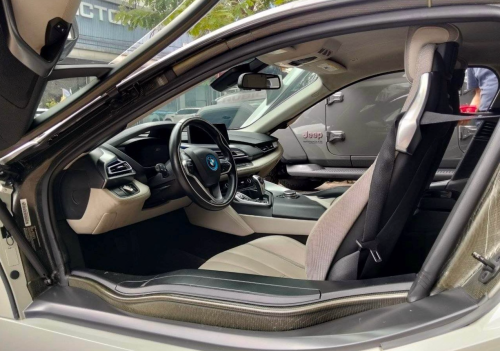 BMW I8 2015 ក្រដាសពន្ធ 35000$ ចរចា