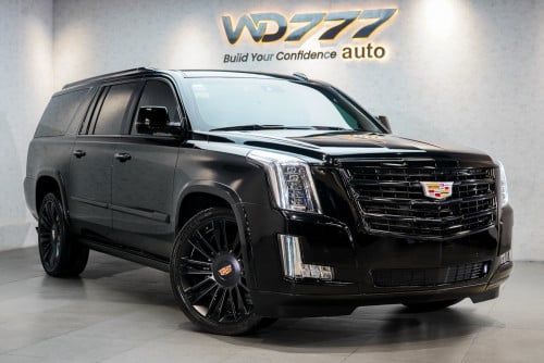 Cadillac Escalade 2016 V8 ទឹកនៅសុីន95%