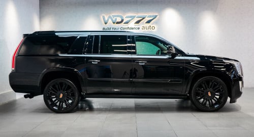 Cadillac Escalade 2016 V8 ទឹកនៅសុីន95%